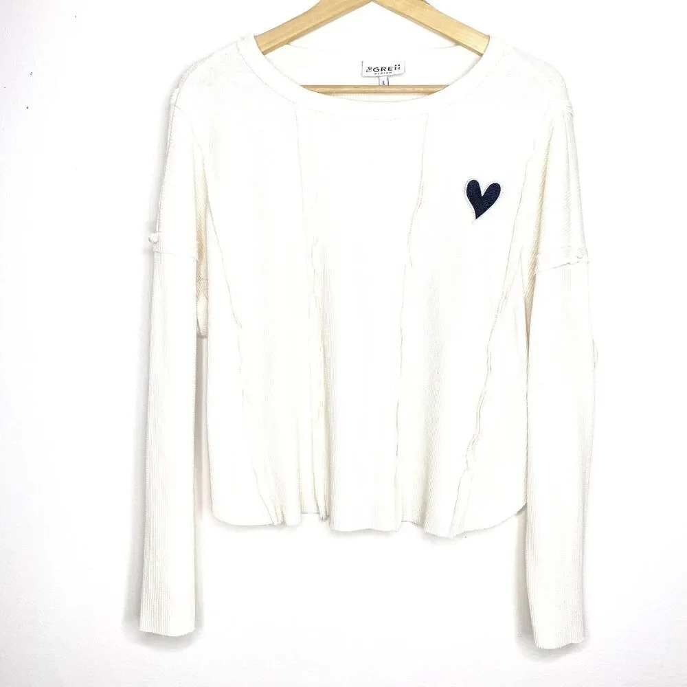 The GREii Medium Waffle Knit Heart Embroidered Ruffle Stitch Thermal Cotton